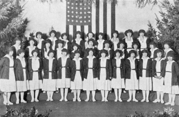 1922 Girls Glee Club 