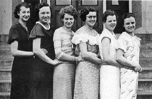1934 Girls Basketball Team 